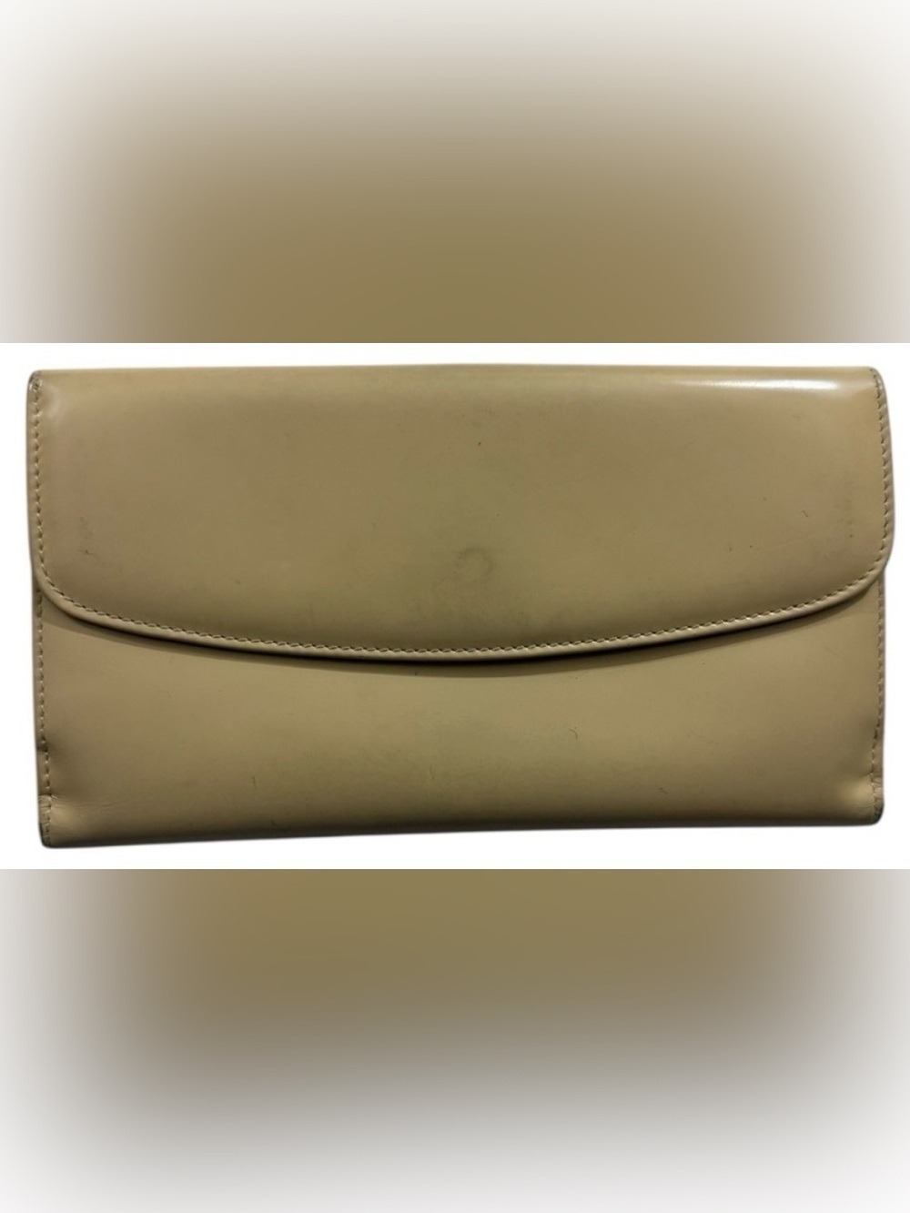 Gucci Vintage Patent Leather Wallet Beige Nude Tab Clasp Italy